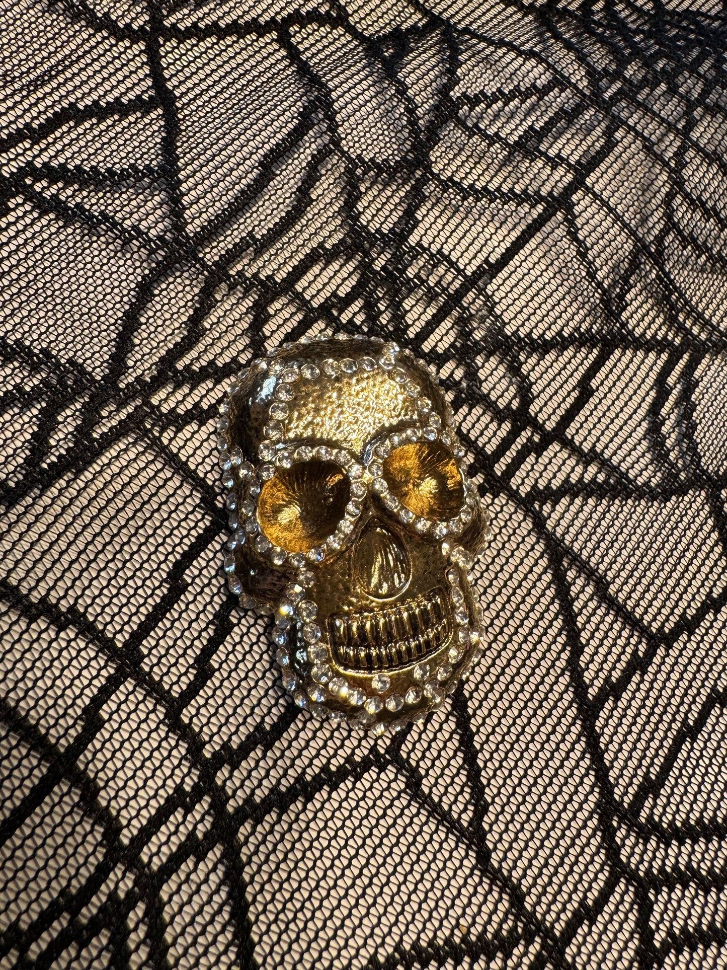Magnet Brosche Skull Gold