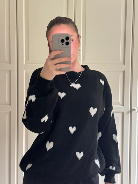 Herzchen Pullover Schwarz/Weiß