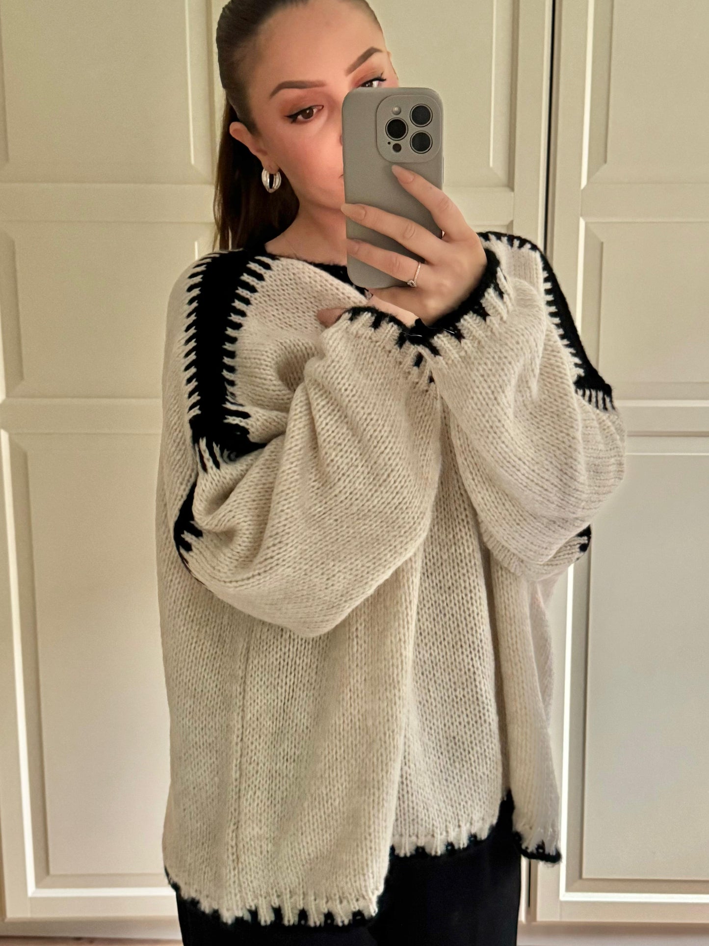 Oversized Strickpullover mit Naht Creme