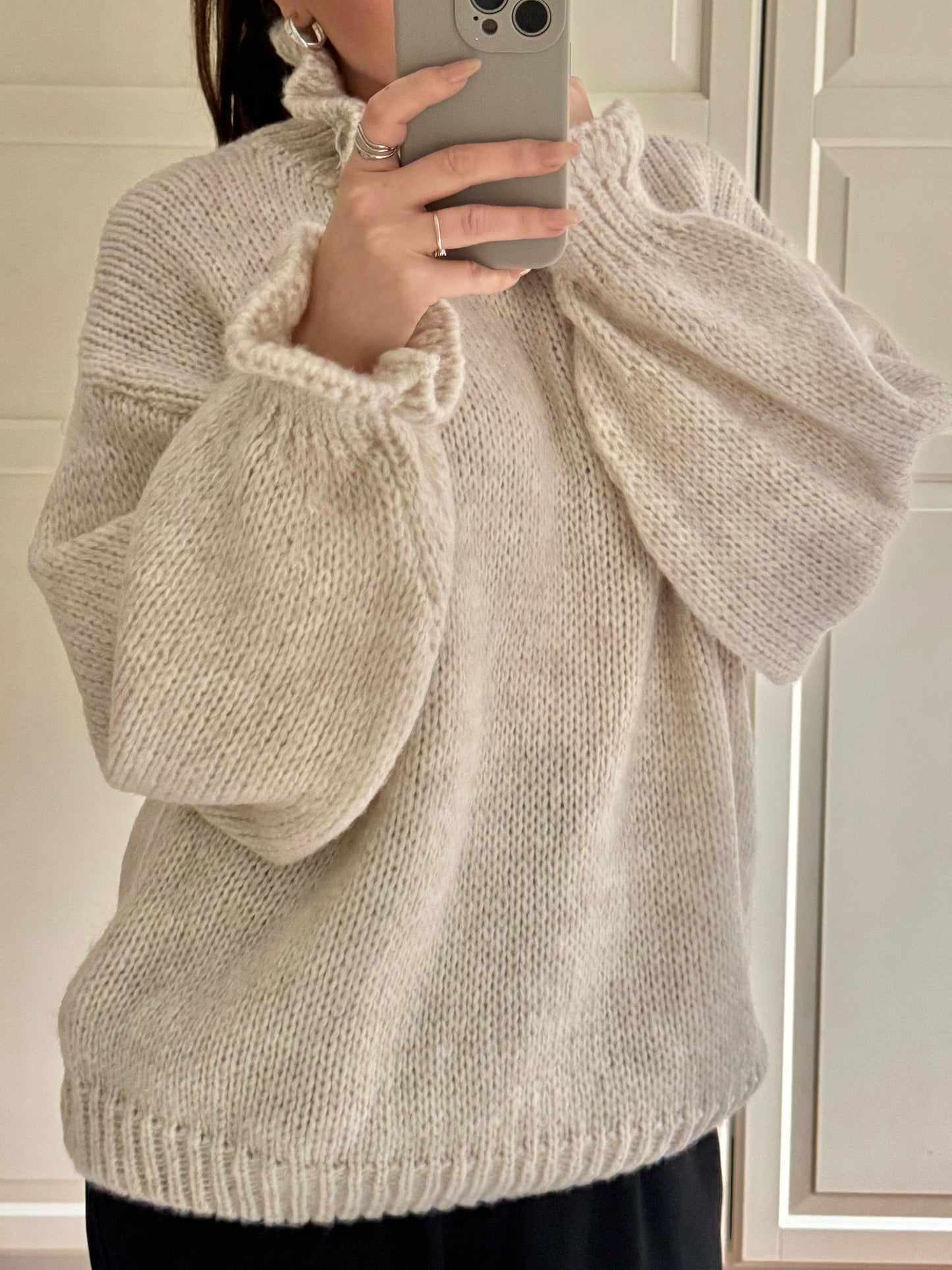 Rüschen Strickpullover Creme