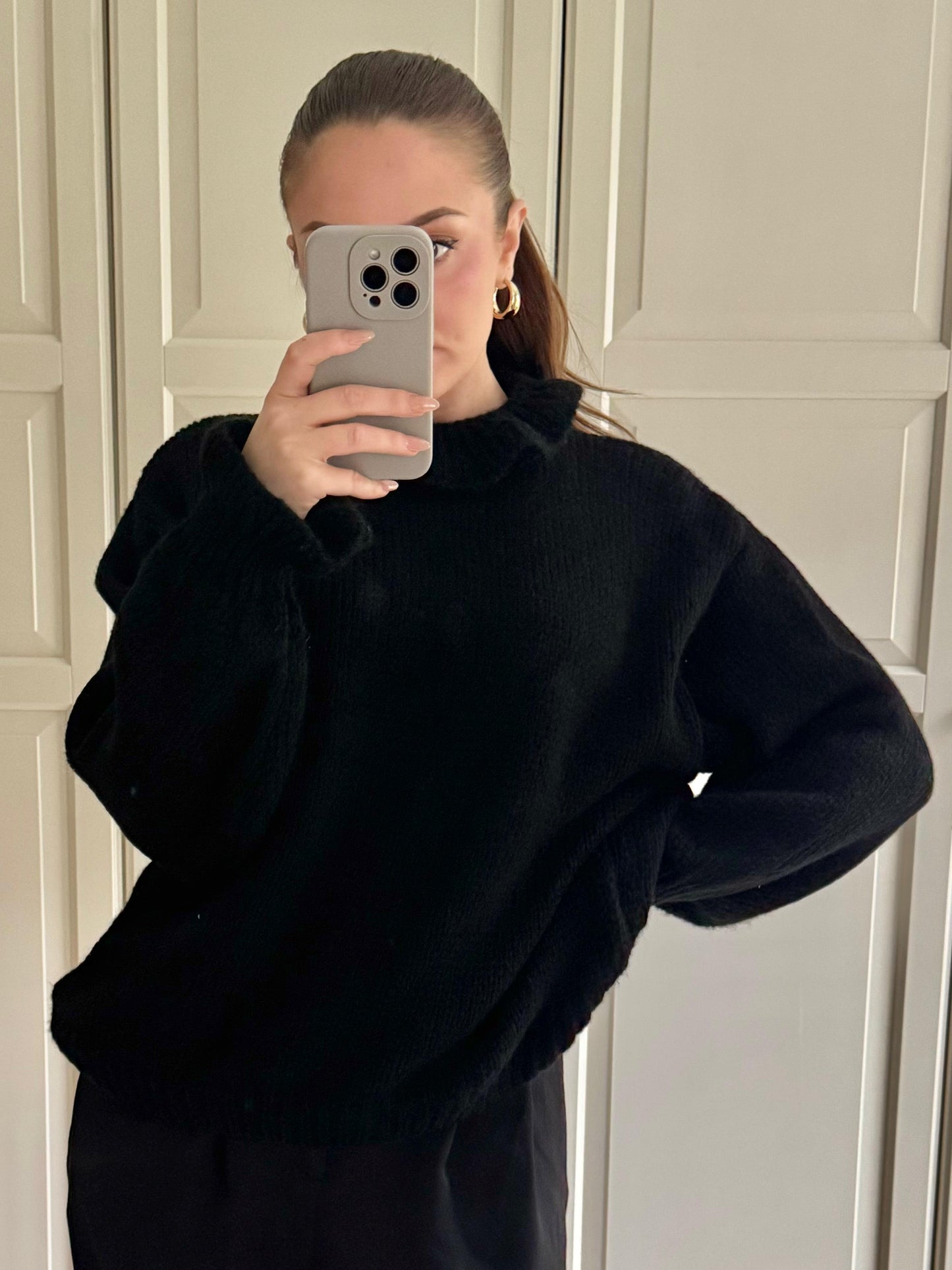 Rüschen Strickpullover Schwarz