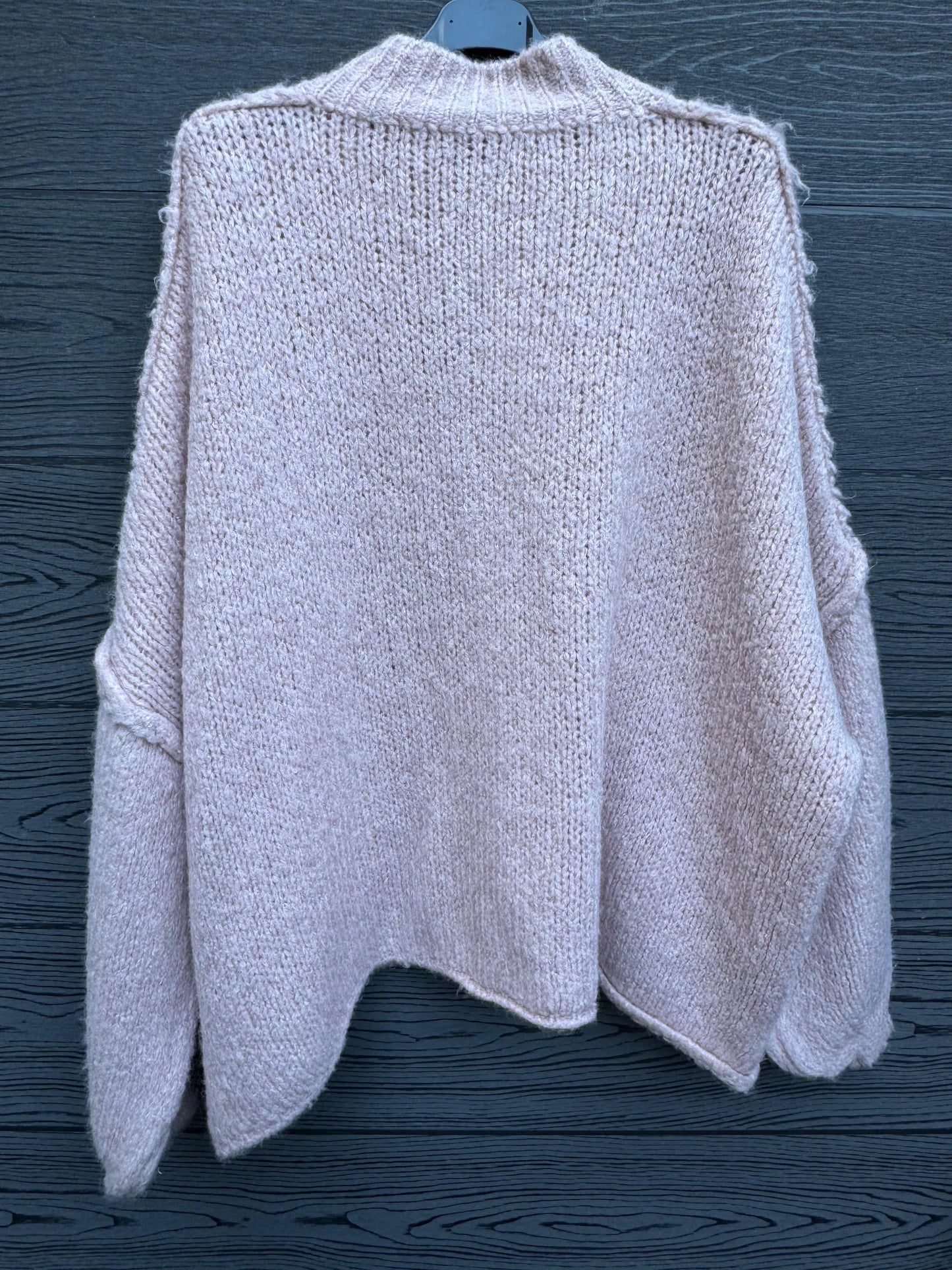 Oversized Strickjacke mit Goldknöpfen Olive